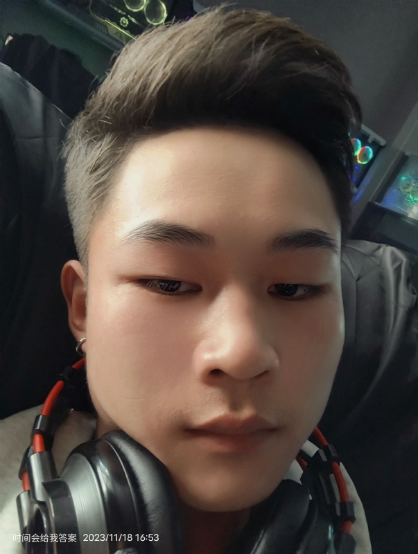 烦烦的小林的第一张照片--喀什认干亲服务网